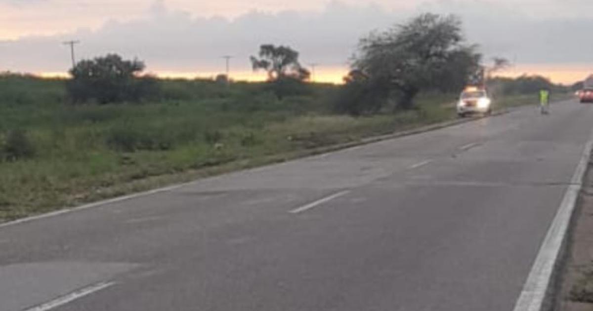 La policiacutea garantizoacute con eacutexito la seguridad sobre ruta 34 tras vuelco de un camioacuten cisterna