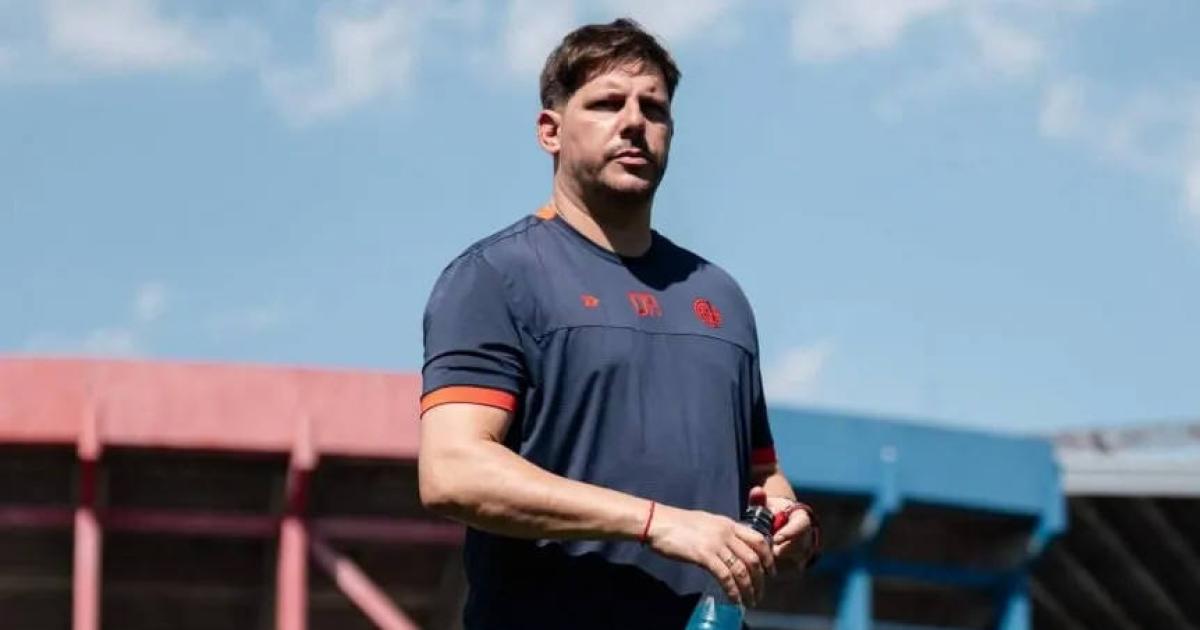 Ayude buscaraacute ganar su primer claacutesico como DT