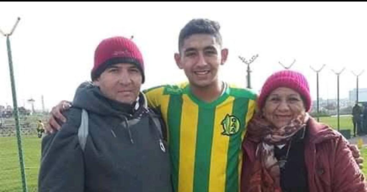 Madre de futbolista- compantildeera y sosteacuten incondicional