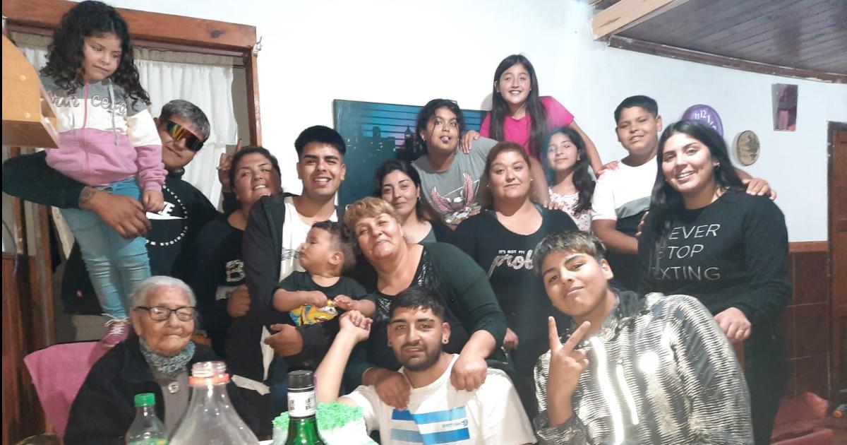 Con 102 antildeos Mariacutea Luisa disfruta de la vida y del amor de su numerosa familia