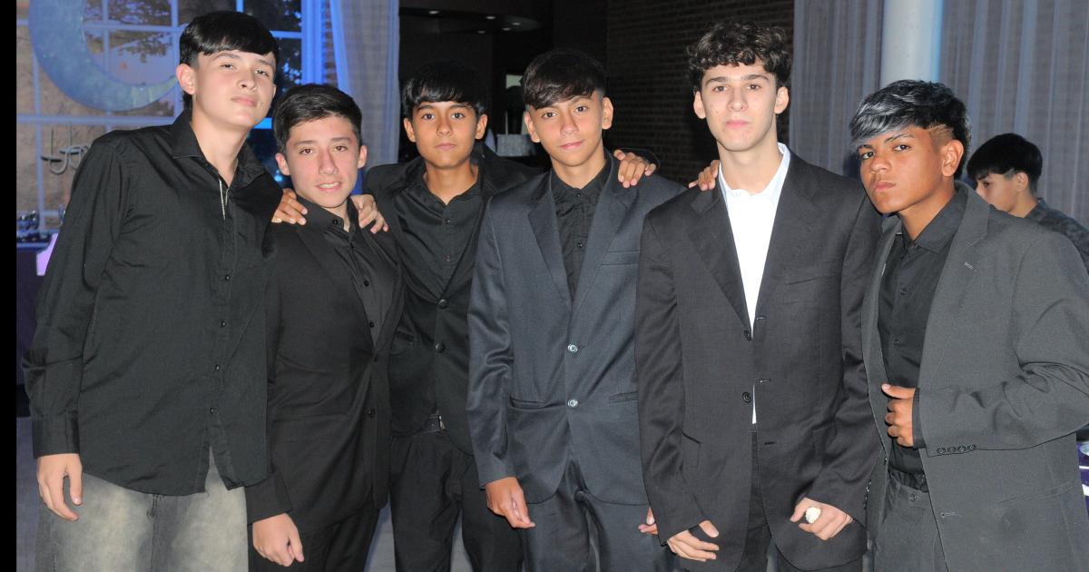 LA NOCHE SONtildeADA DE LILIAacuteN URQUIZA