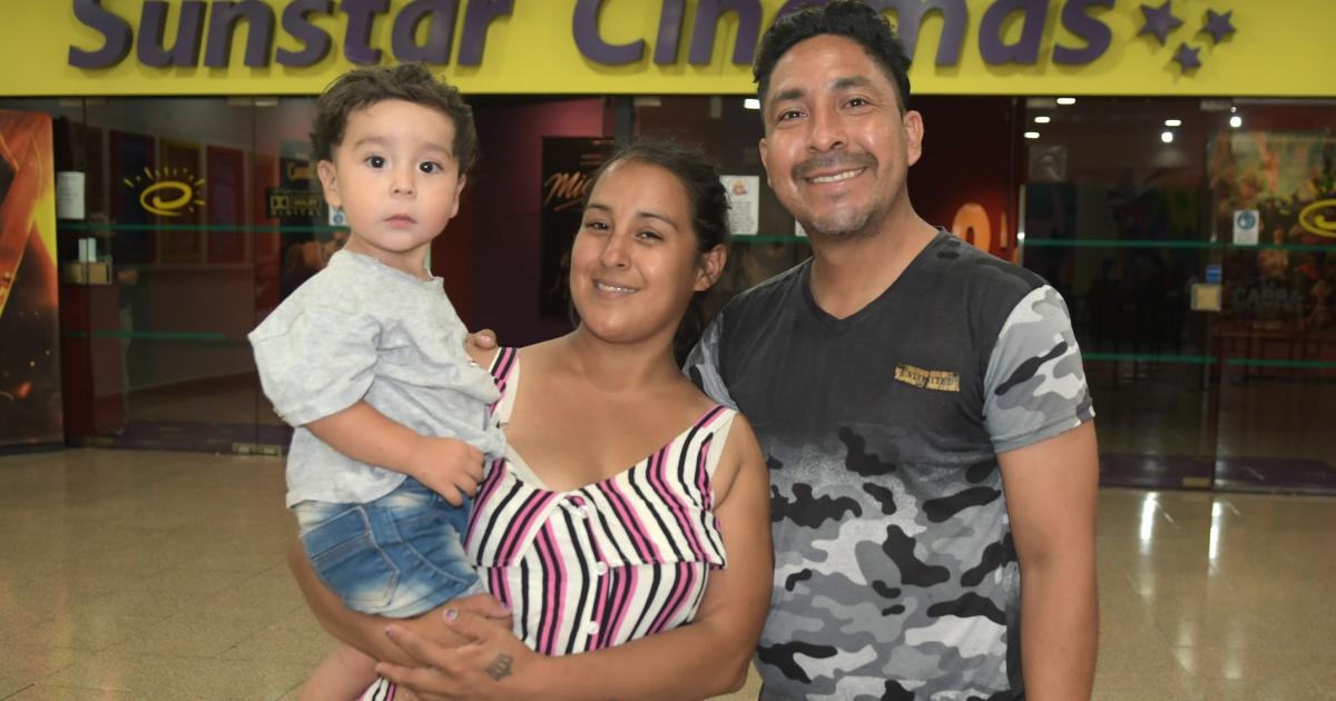 NOCHES DE PELIacuteCULA