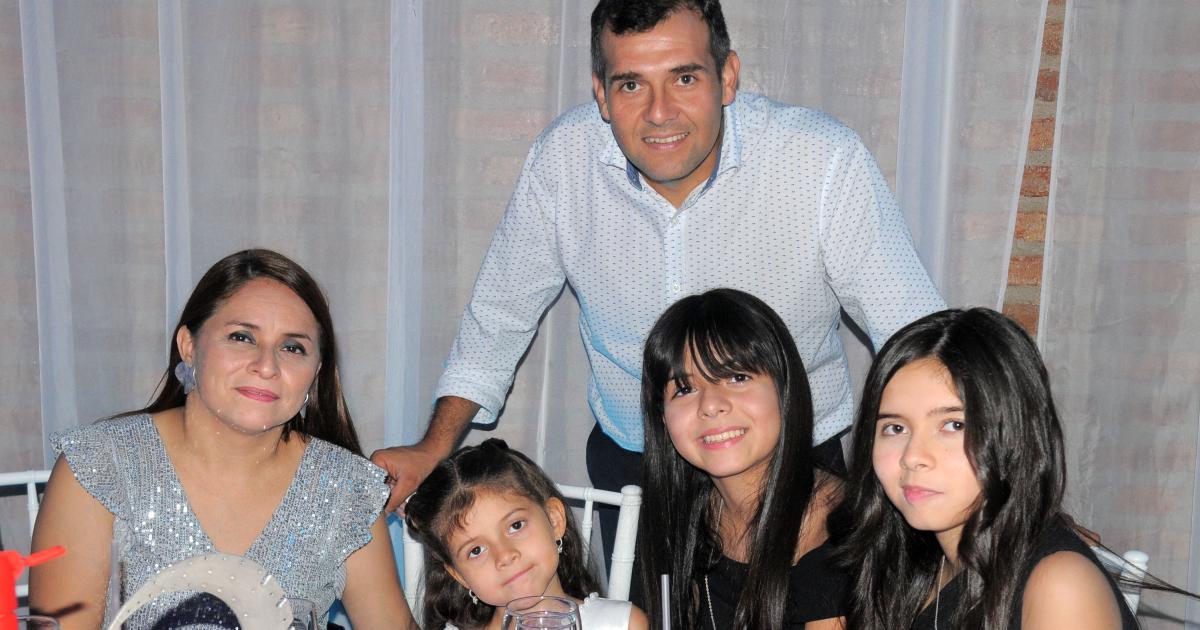 LA NOCHE SONtildeADA DE LILIAacuteN URQUIZA