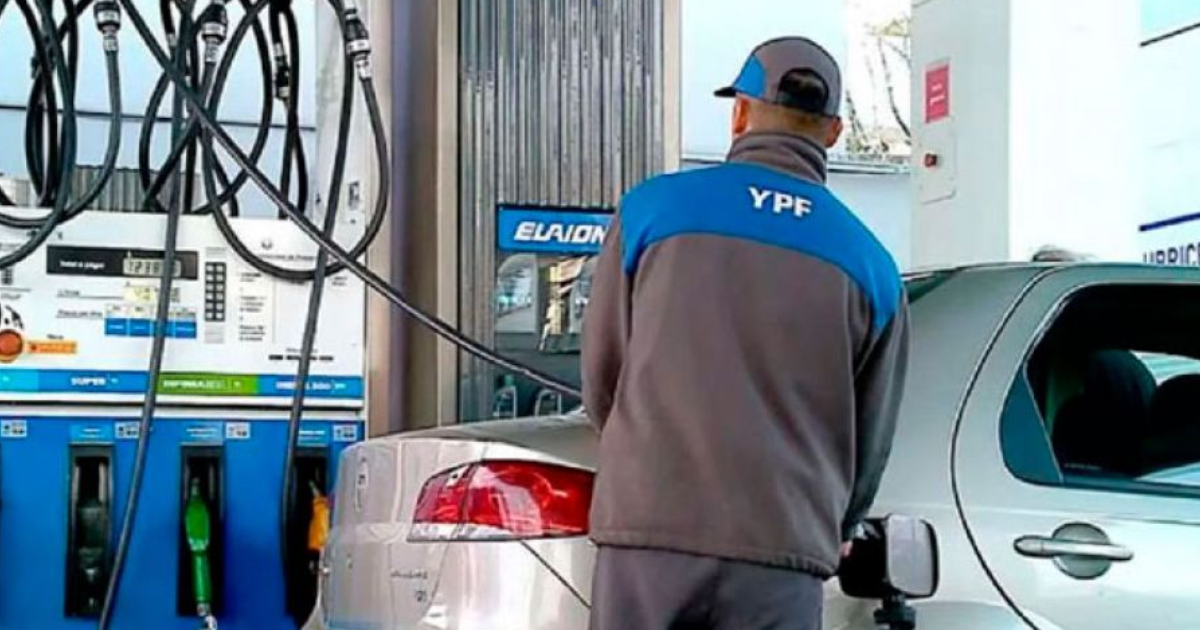 El Gobierno aseguroacute que YPF no tocaraacute el precio de los combustibles