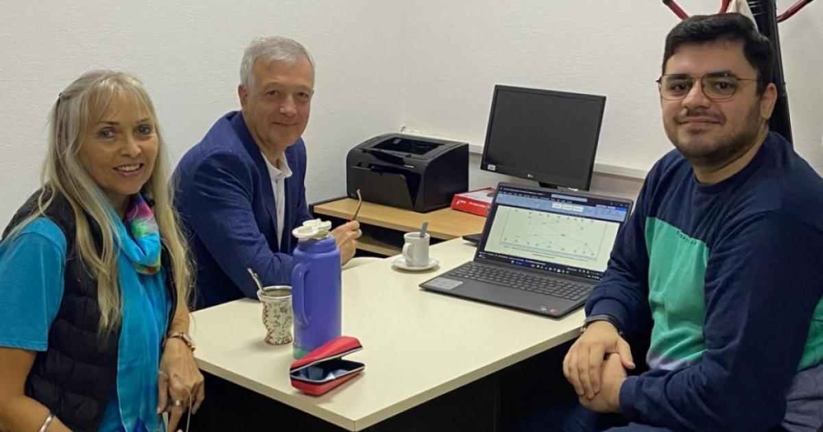 FACUNDO GEREZ Es estudiante del �ltimo año de la Licenciatura en Sistemas de Información de la Unse