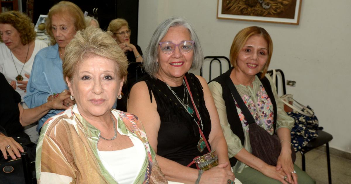 LA MUJER DE LOS FELICES 20 EN BIBLIOTECA POPULAR