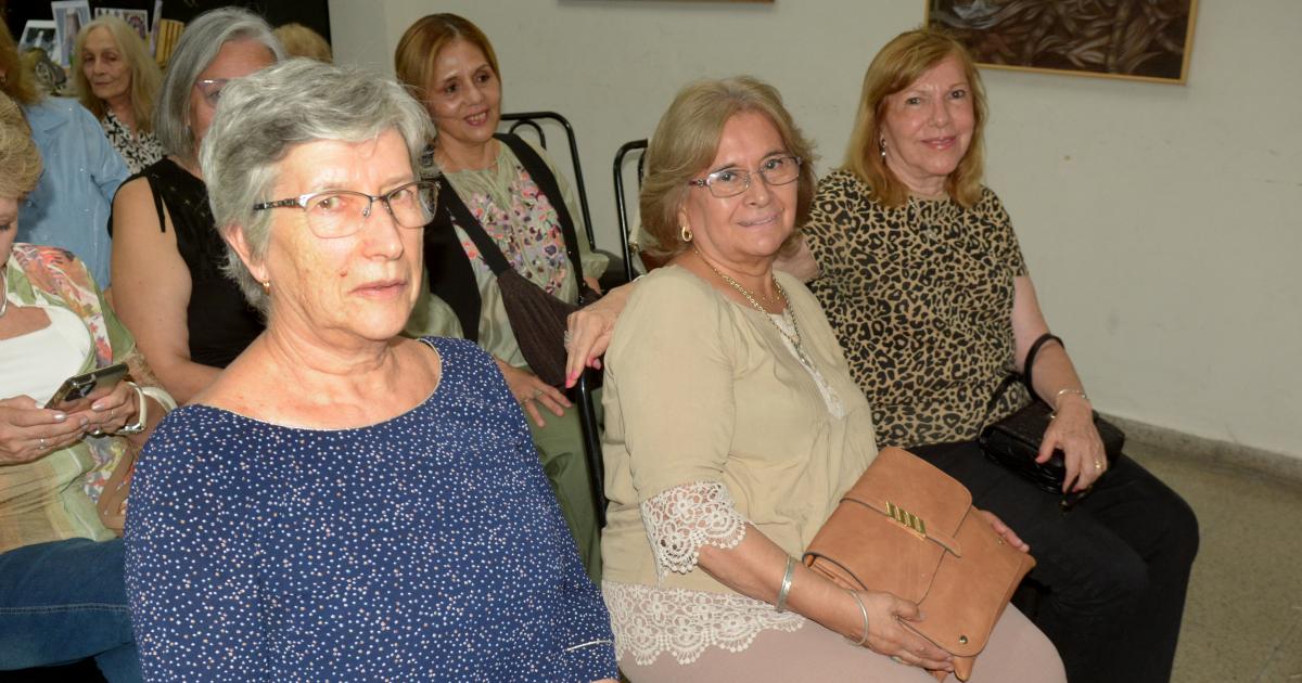 LA MUJER DE LOS FELICES 20 EN BIBLIOTECA POPULAR