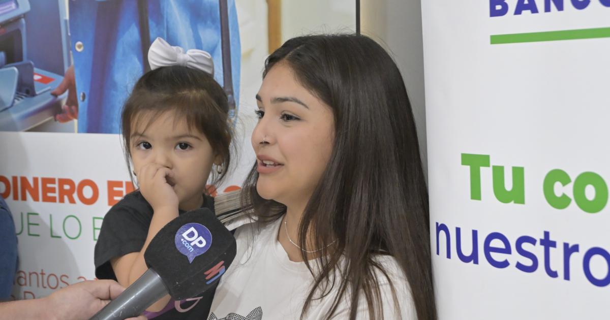 Alegriacutea y emocioacuten- entregan los premios del concurso La vuelta a clases con Diario Panorama