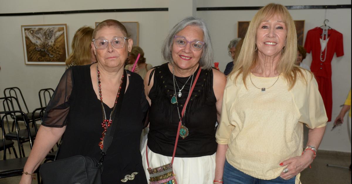 LA MUJER DE LOS FELICES 20 EN BIBLIOTECA POPULAR