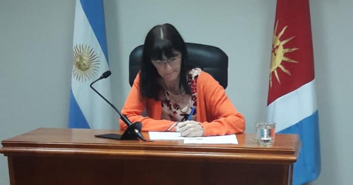 Condenan a narco que vendiacutea cocaiacutena en su casa y haciacutea delivery