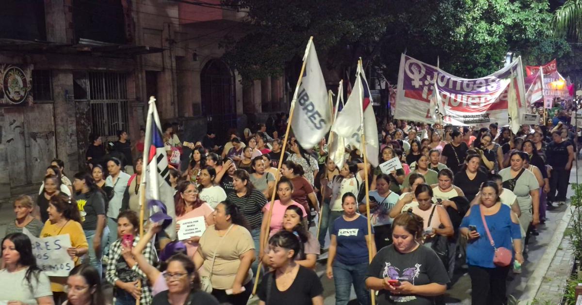 Masiva convocatoria en Santiago del Estero por el Diacutea de la Mujer