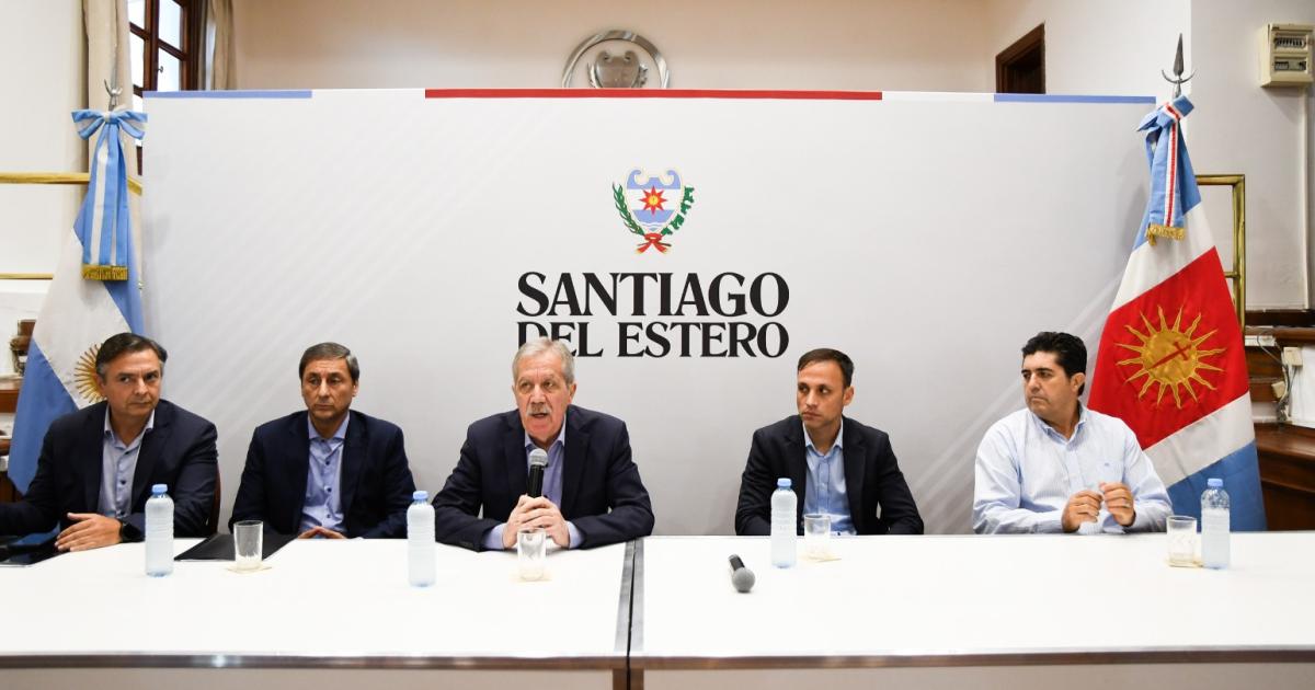 El gobernador Eliacuteas Suaacuterez se reunioacute con encargados de agencias de desarrollo territorial de la provincia