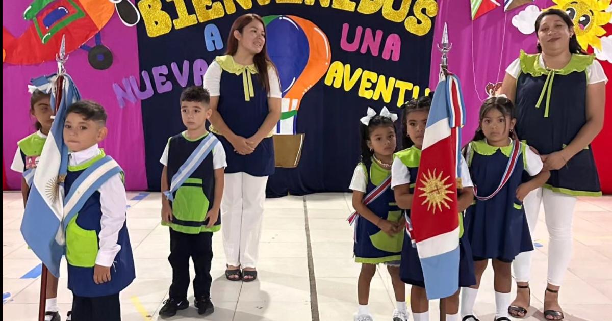 El Jardiacuten Municipal Gusanito Feliz de Beltraacuten dio comienzo el ciclo lectivo