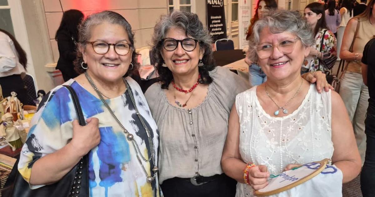 MUJERES EN EL FOacuteRUM