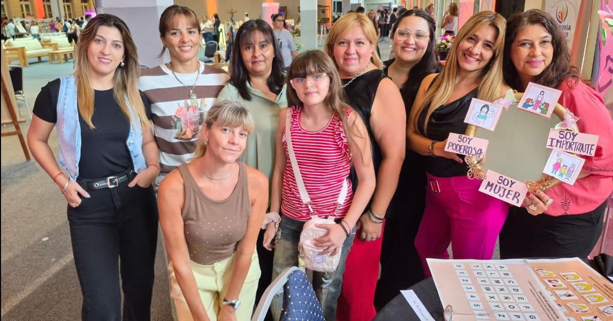 MUJERES EN EL FOacuteRUM