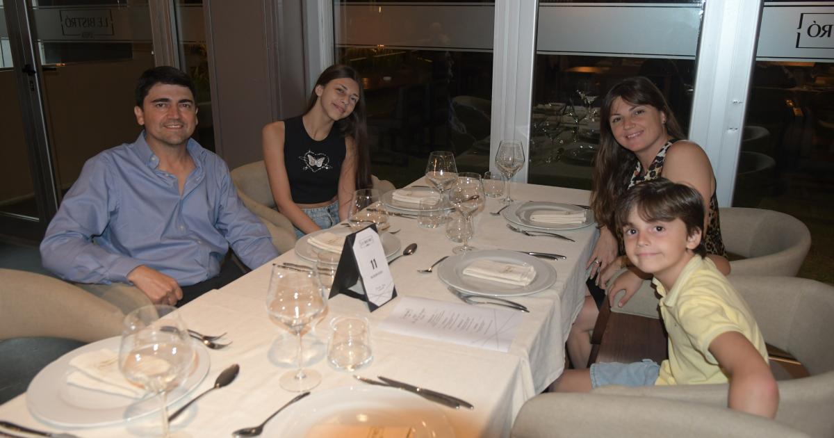 LAS MUJERES CELEBRARON EN ZAMBRA