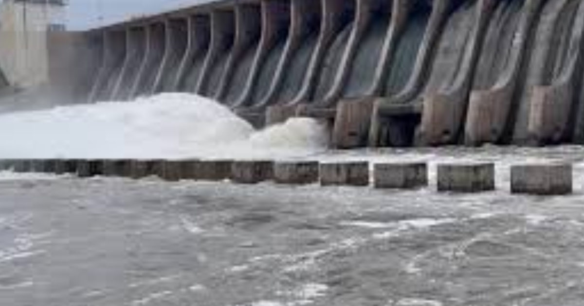 Se espera maacutes aporte de agua a los dos riacuteos advirtioacute Sergio Zaltz subsecretario del Agua