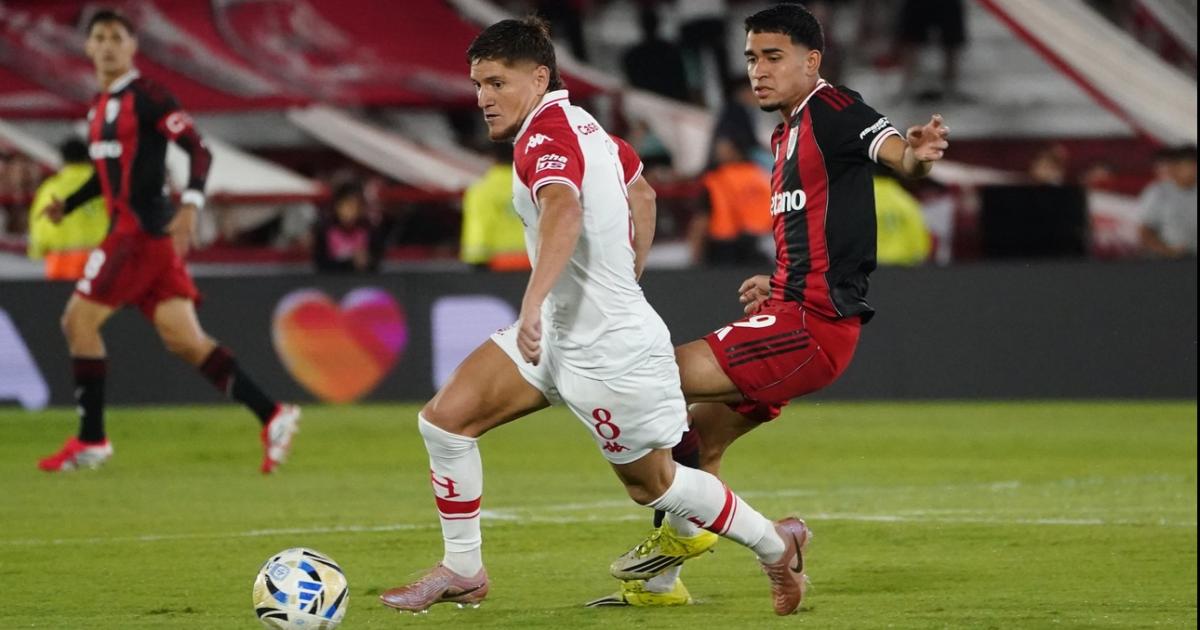 River vencioacute a Huracaacuten en el debut del Chacho como DT