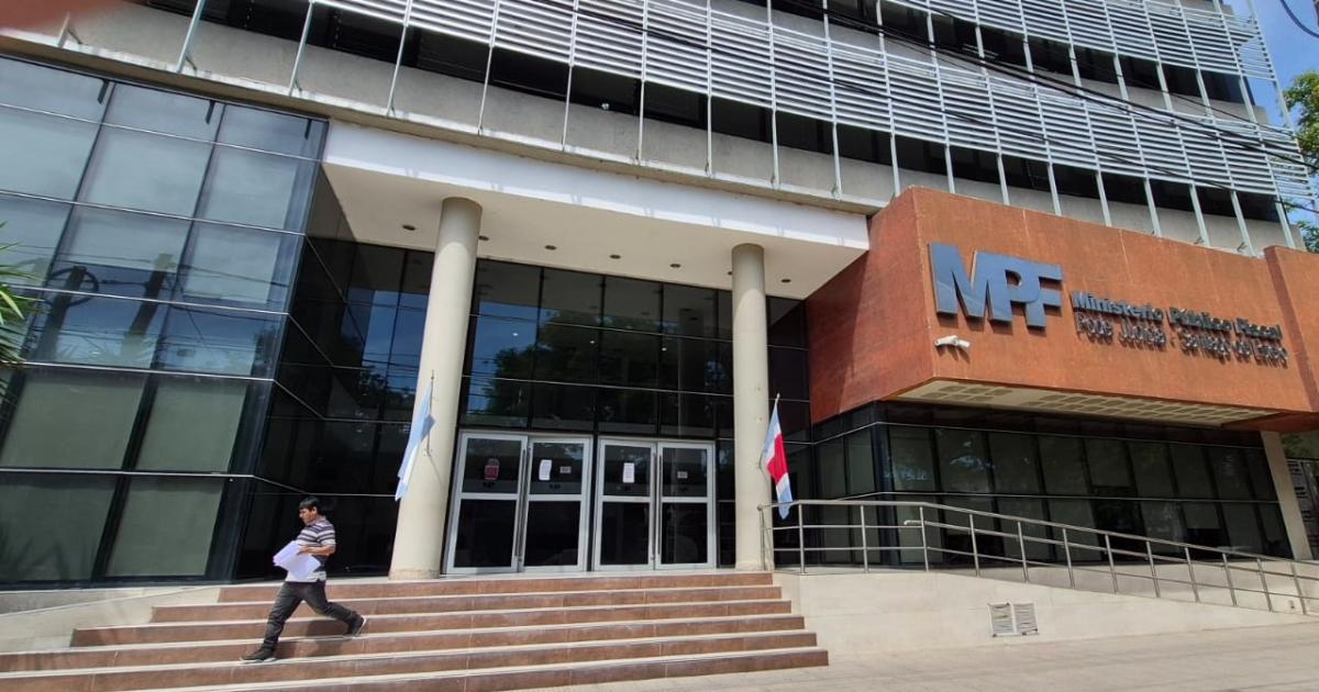 INVESTIGACIÓN- La Fiscalía ya trabaja con videos fotos y sitios de Facebook En muchos las pretendidas ventas serían graficadas con im�genes de terrenos y genuinos propietarios ajenos a cualquier operación