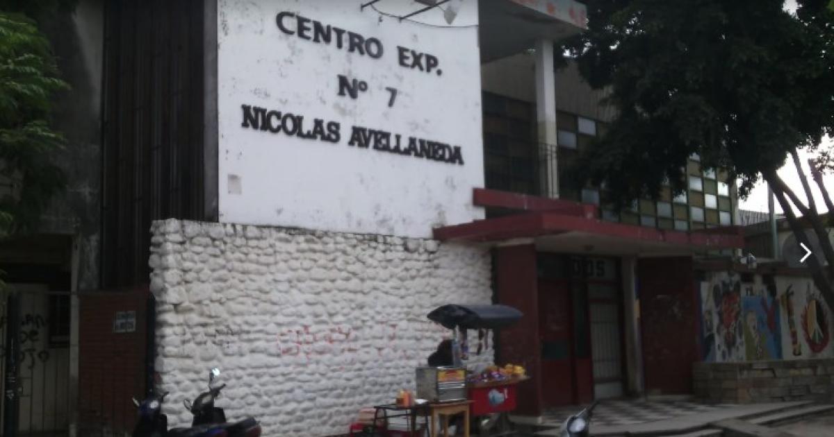 Tensioacuten en el Colegio Nicolaacutes Avellaneda- docente sufrioacute una crisis nerviosa y debioacute ser hospitalizada