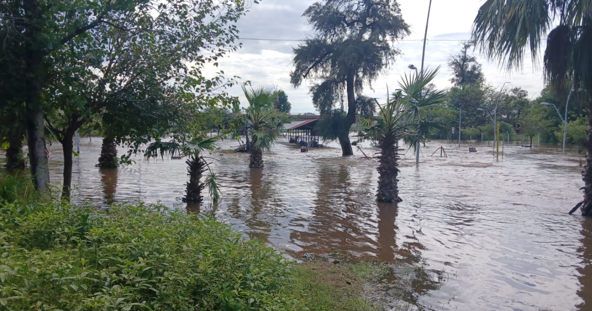 Los barrios afectados por la creciente del Río Dulce son Mercantil Agua Santa Obrero y 25 de Mayo