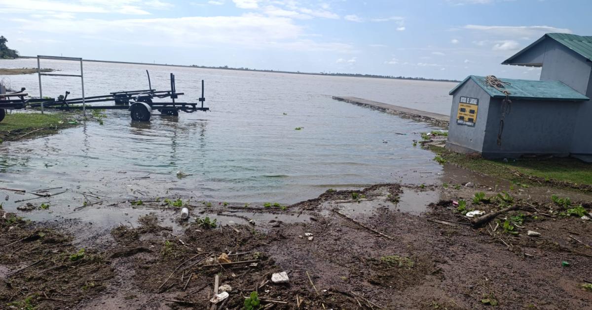 Tras el freno de las lluvias asiacute quedoacute el Club Naacuteutico de Las Termas luego del avance del riacuteo