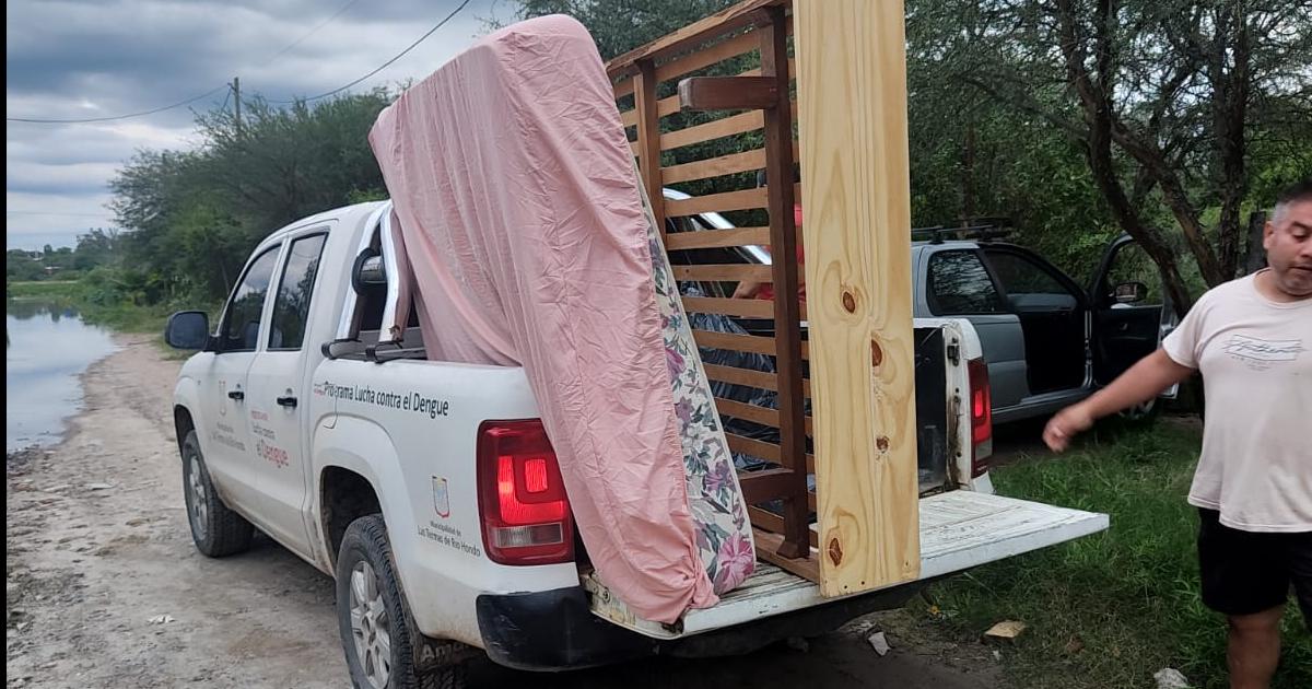 El municipio asistioacute y evacuo a familias afectadas por la creciente del Riacuteo Dulce