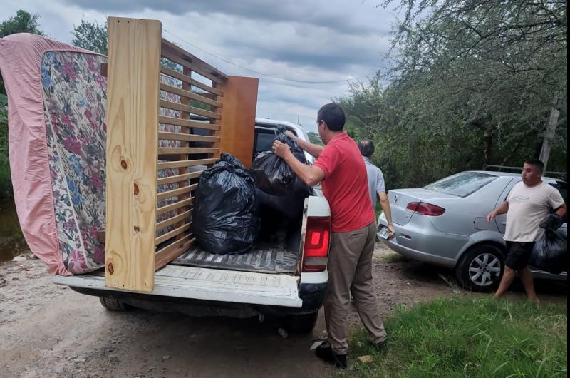 El municipio asistioacute y evacuo a familias afectadas por la creciente del Riacuteo Dulce 