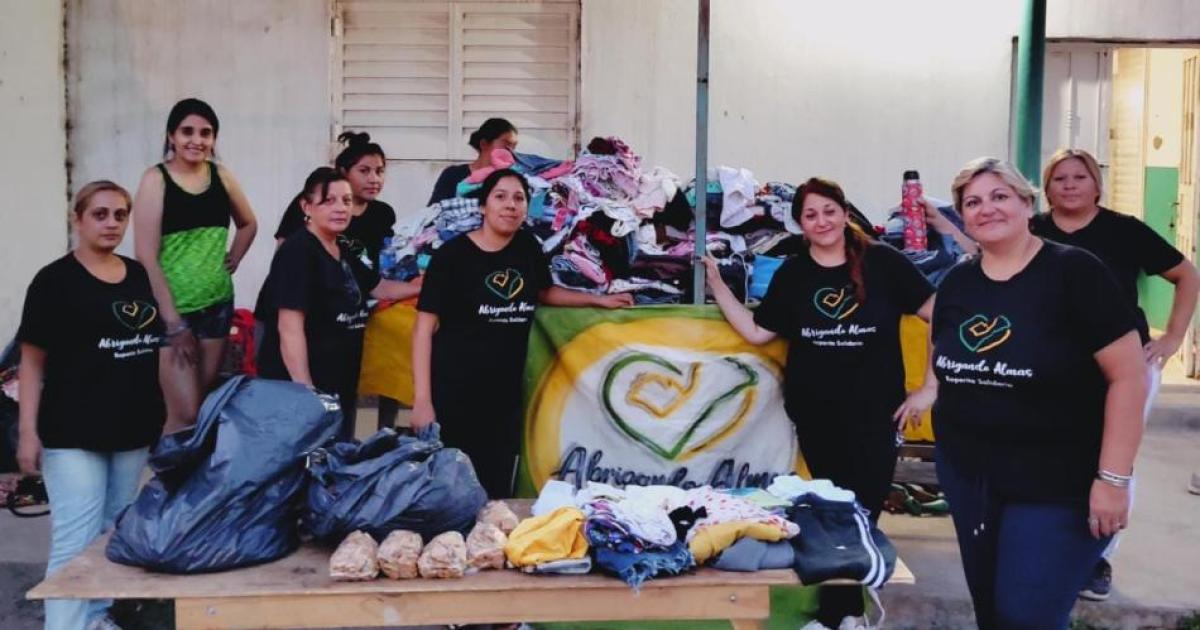 El Roperito Solidario Abrigando Almas siempre listo para ayudar