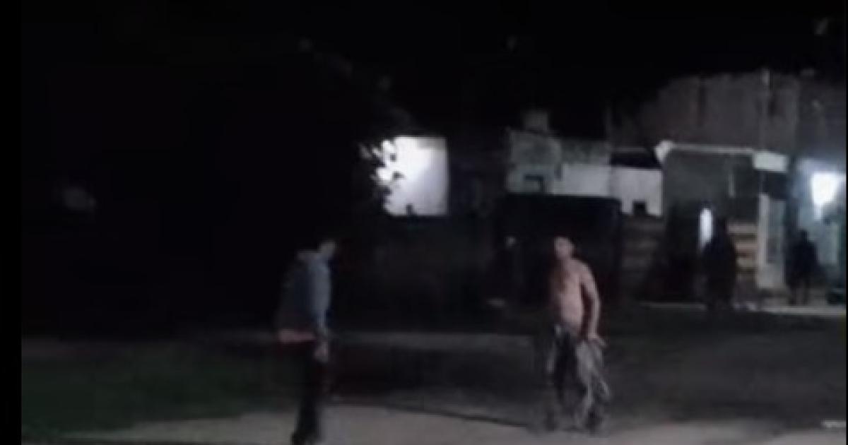 Pelea callejera por abuso sexual terminoacute con un joven apuntildealado