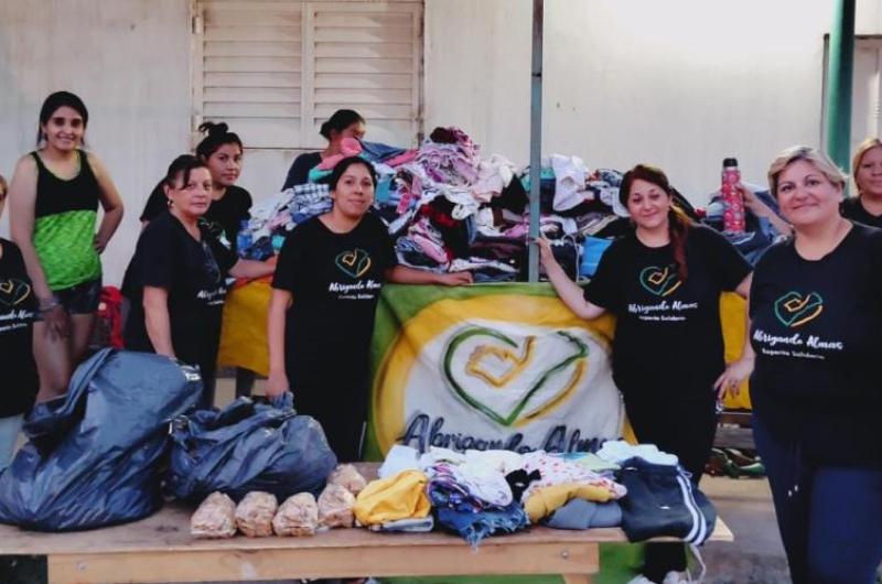 El Roperito Solidario Abrigando Almas siempre listo para ayudar