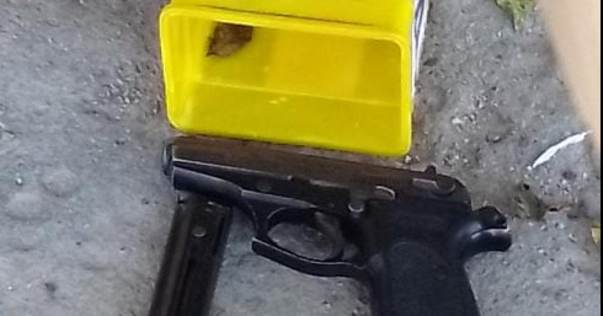 Con varios bagullos de cocaiacutena y marihuana realizaban disparos al aire y terminaron tras las rejas