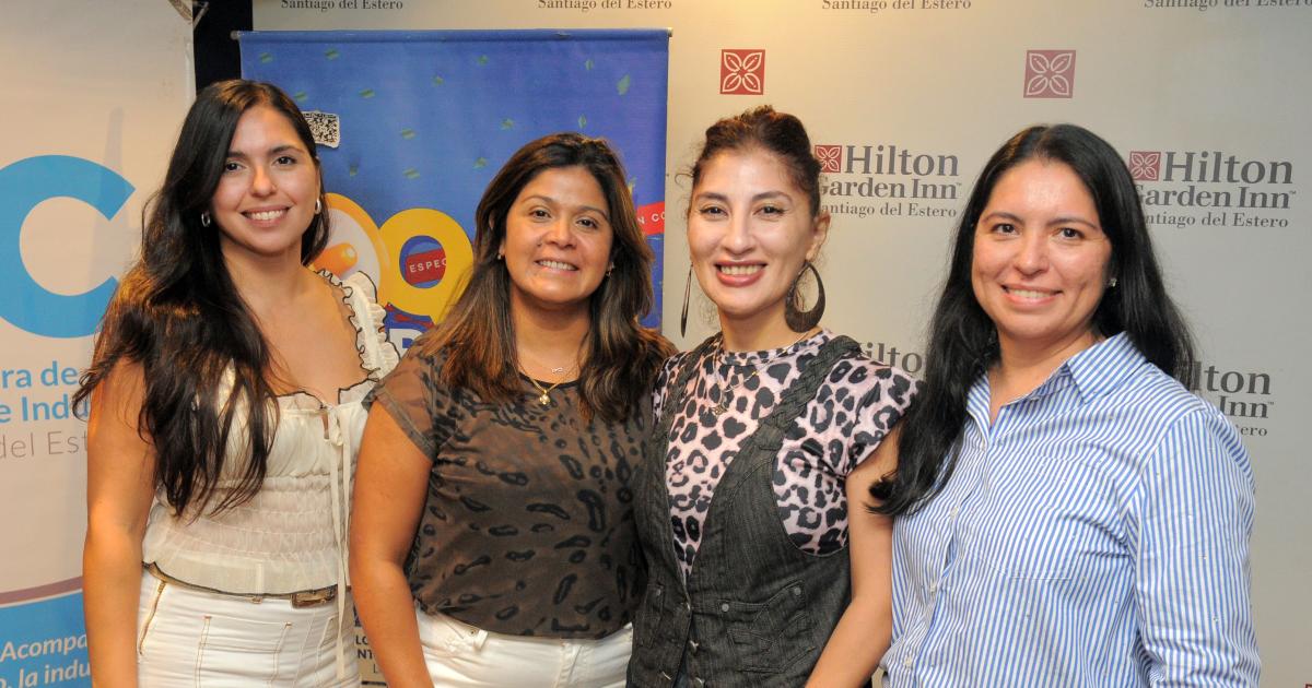 CHARLA ORGANIZADA POR LA CAacuteMARA DE COMERCIO 