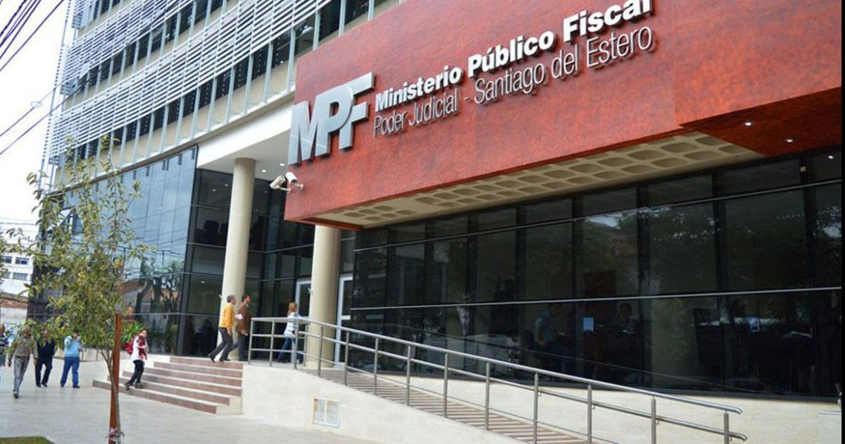 Es un lote adquirido por mi padre eacutel murioacute mi madre y mis hermanos somos los duentildeos