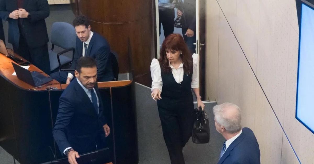Cristina Kirchner ex presidenta en Comodoro Py FOTO Agencia NA- CLAUDIO FANCHI