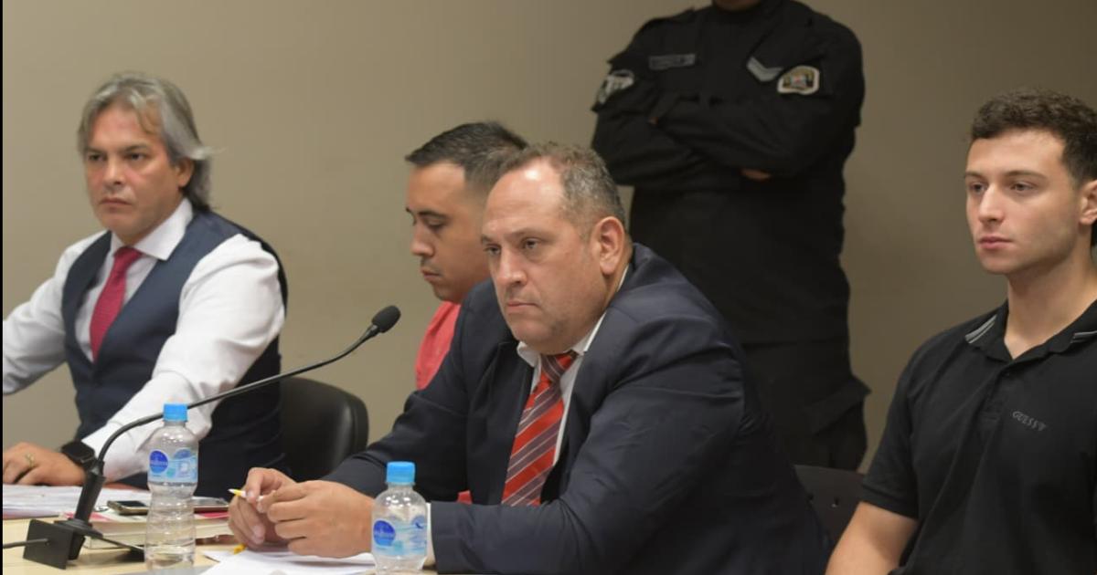 DEBATE El Dr Emilio Nazar abogado de Pérez y Lucas Vieyra representante de Cevil�n realizaron peticiones