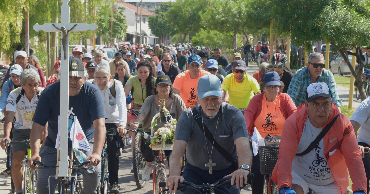 La 42ordf edicioacuten del Viacutea Crucis en Bicicleta recorreraacute la ciudad el proacuteximo 3 de abril