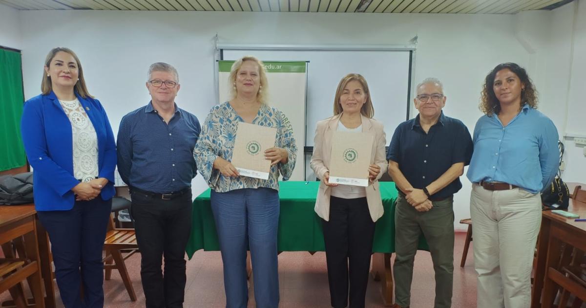 Forestales y comuna de Ojo de Agua firman importante convenio