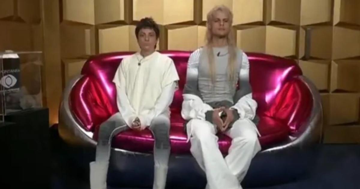 Muacutesicos piden paz entre Tini y Emilia