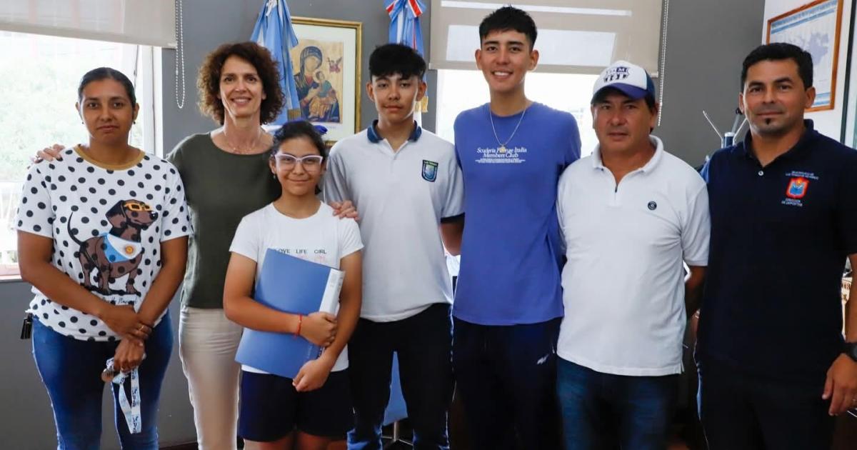 La intendente Caacutenepa se reunioacute con ciclistas juveniles de Las Termas