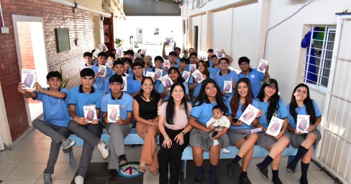 Entregaron maacutes herramientas para el futuro de los joacutevenes de Fernaacutendez