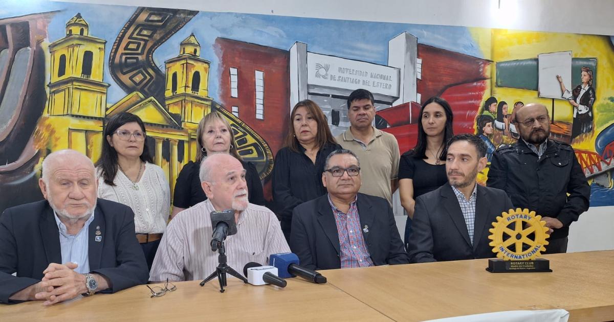 ADUNSE - Rotary Madre de Ciudades en accioacuten solidaria conjunta por las familias afectadas por crecida del rio dulce