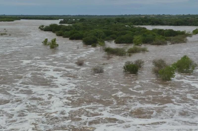 El COE bajoacute el nivel de alerta del riacuteo Dulce- pasoacute de rojo a naranja