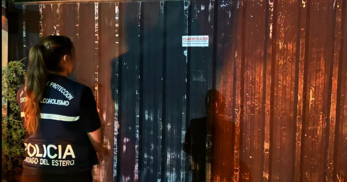 Desalojan un evento no autorizado con 400 personas y se clausuroacute el local