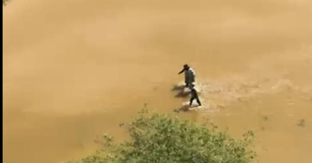 Continuacutean asistiendo a familias afectadas por la crecida en Villa Salavina