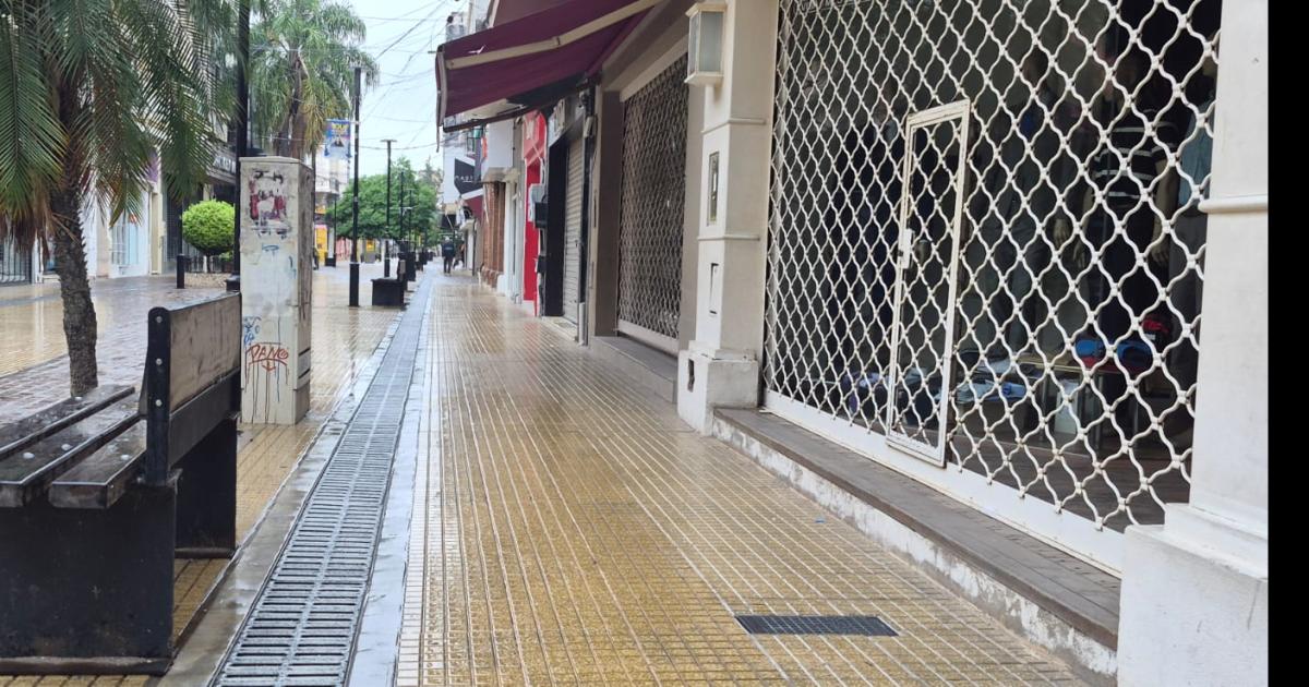 El 90-en-porciento- de los comercios cerró sus puertas hoy Fotos- Daniel Pérez