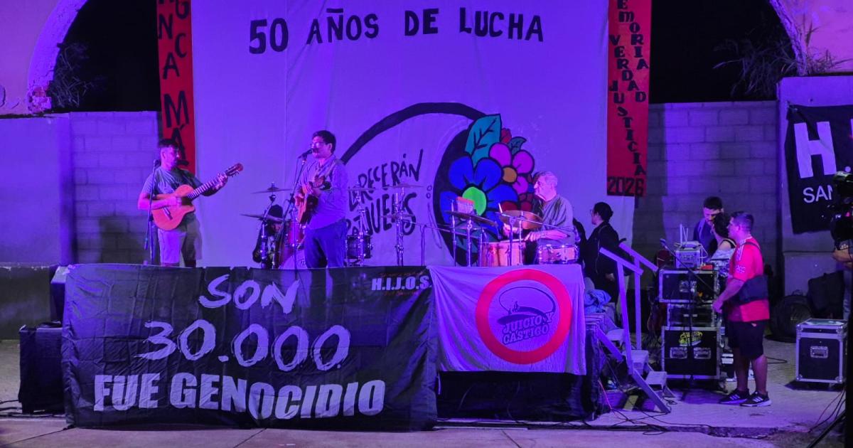 Diacutea Nacional de la Memoria por la Verdad y la Justicia- una multitud en la vigilia 