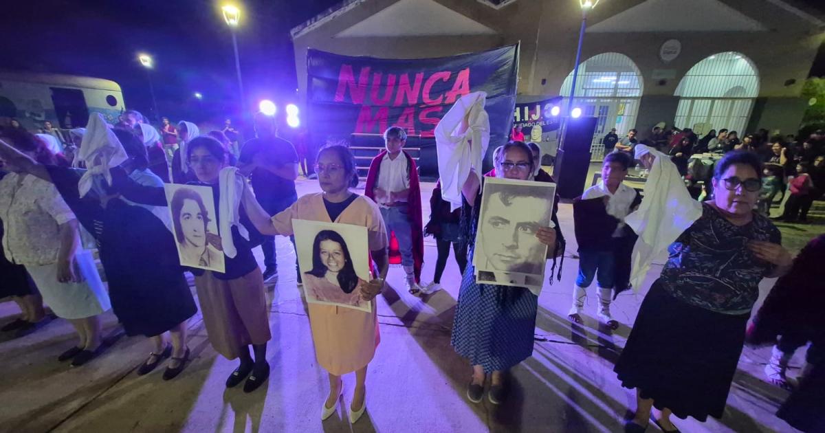 Las mejores imaacutegenes de la vigilia por el Diacutea Nacional de la Memoria por la Verdad y la Justicia