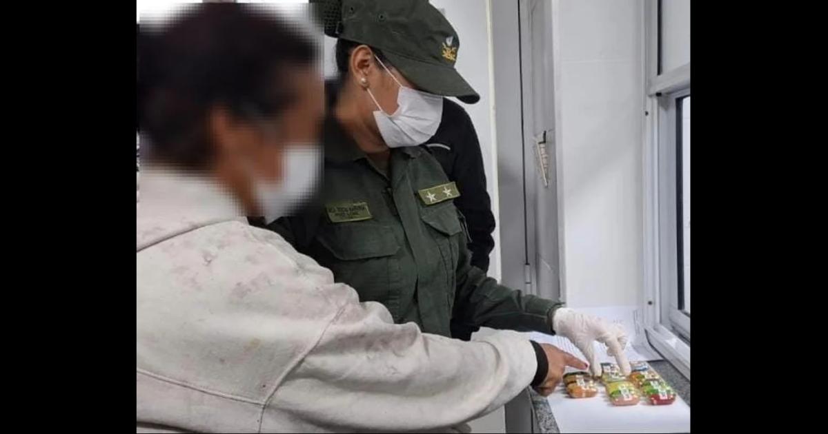 Ruta 9- Gendarmeriacutea detuvo a un boliviano que ingirioacute maacutes de 1 kilo de cocaiacutena