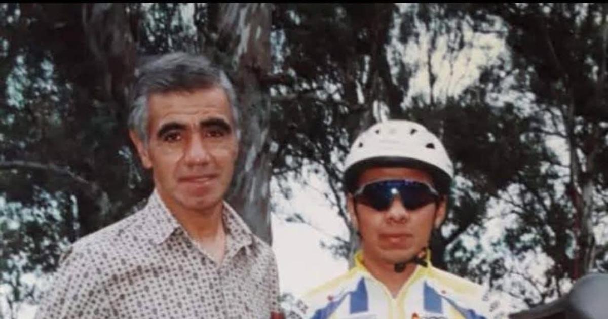 Héctor junto a su hijo